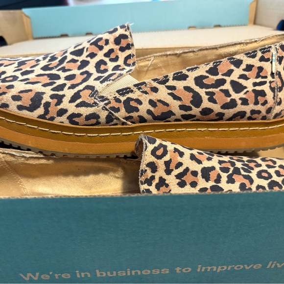 Toms Leopard Print Flats - Picture 11 of 11